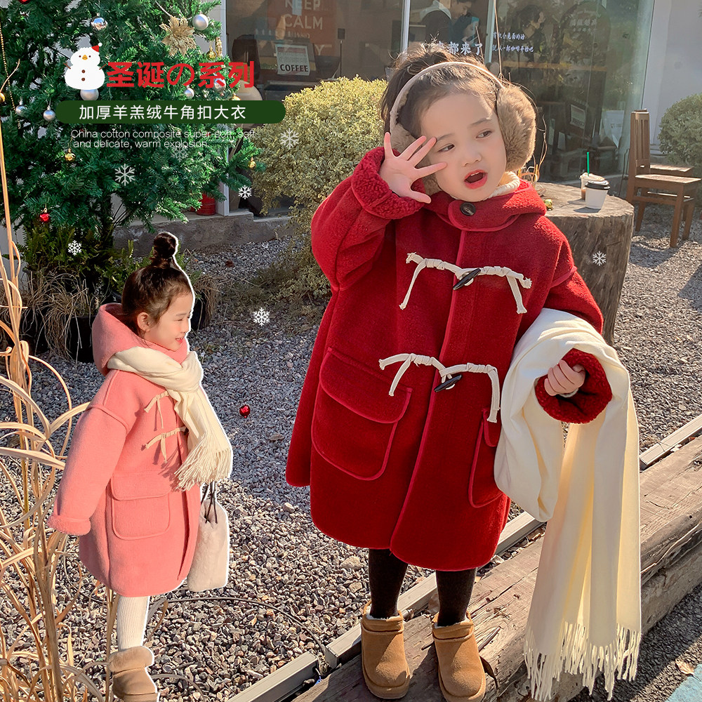 Tong Xiaotong Girl clothing girl lamb wool coat winter thickening 2021 new foreign sends children's horn buttons for Chinese New Year's clothes
