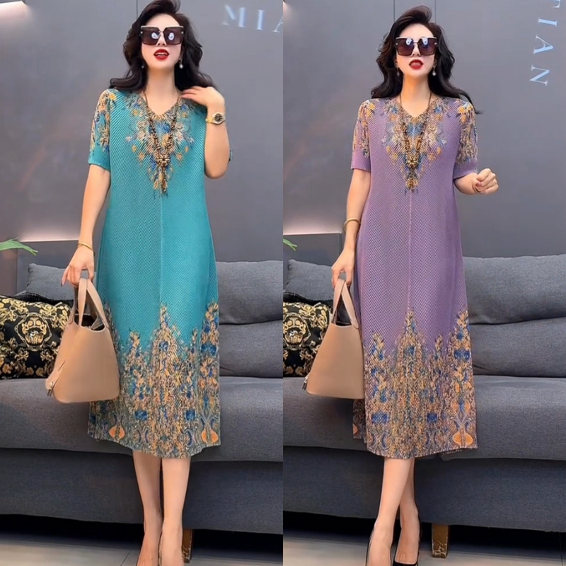 Mom's Pleated 2026 Spring/Summer Women's Clothing, Elegant Plus-Size Floral V-Neck Long Dress, Ethnic Style A-Line Short-Sleeve Dress