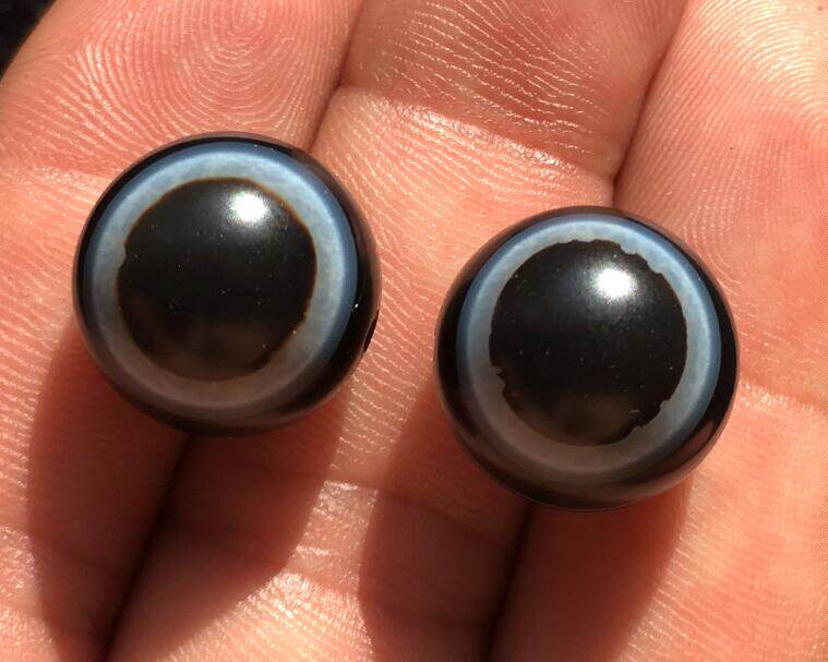 Tibet's pure natural old mine Manau Pharmacist Pearl Sheep Eye Everest Zen Everest