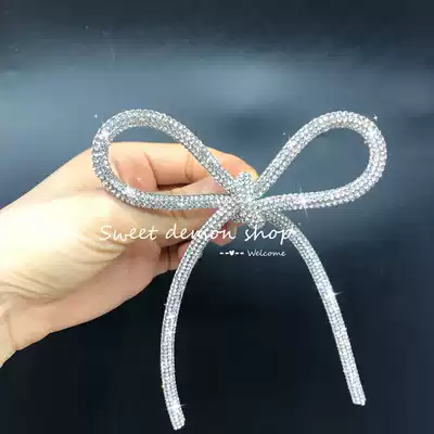 2020 European and American new diamond bow tassel bead chain accessories claw drill dance clothing tube strip brooch women
