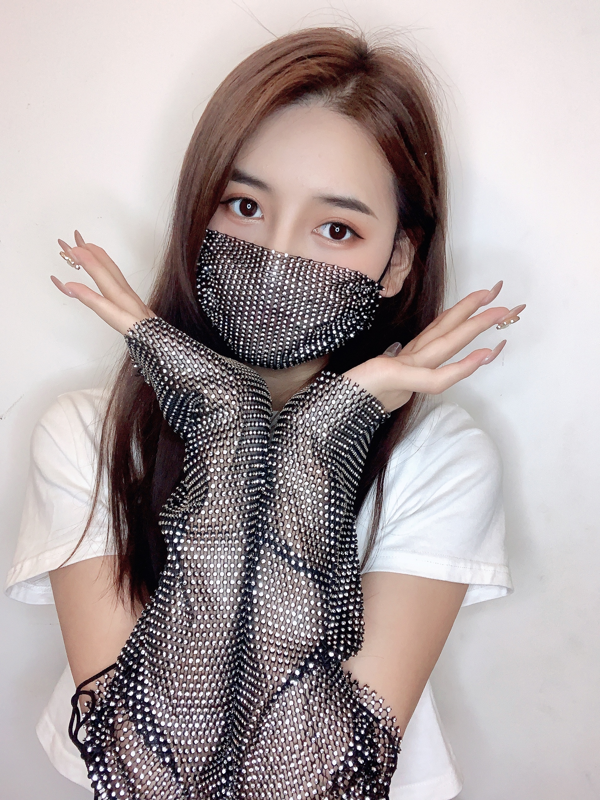 Black Diamond Mask Mesh Red Inlaid Drill Mask Woman Thin style Decorative Inlaid Drill Personality Shiny Drill Tide Black white fine