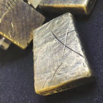 (Piggy)Zippo 盔甲 盔甲 Armor Brass retro old knife marks Skeleton Death Buddha claw marks
