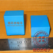 B32674D3126K Film Capacitor 12uF 300volts 10% 27 5mmL S 0 8mmL D