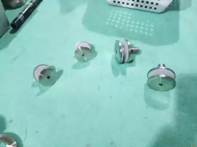 Side-mounted glass stair handrail curtain wall canopy accessories 304 stainless steel advertising nail glass clip glass nail 12mm