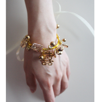  Xidou double happiness wrist flower Golden festive Chinese Xiuhe dress Bride Bridesmaid sister unity wedding hand flower