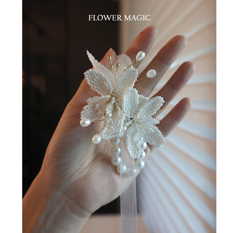 Elegant White Rice Bead Heavy-Duty Handmade Bride and Bridesmaid Sister Group Wedding Dress Versatile Wrist Flower Hand Flower, Size Not Limited