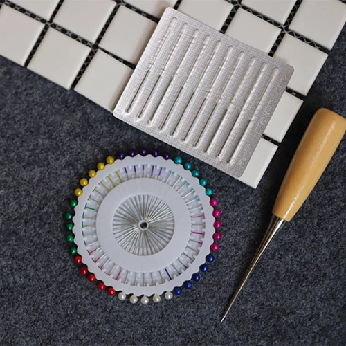 Игла из деревянного руля.