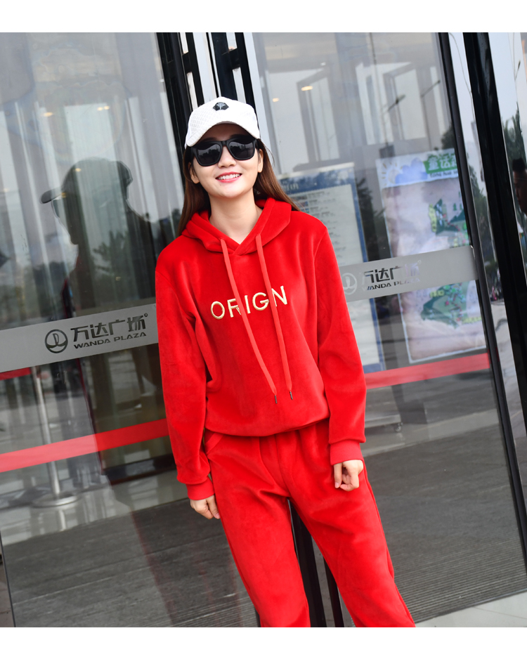 Bộ đồ phụ huynh-trẻ em mùa đông năm mới lễ hội gia đình mẹ và con trai gia đình ba và bốn chiếc áo len cộng với áo nhung và mùa thu nhung cửa hàng quần áo trẻ em