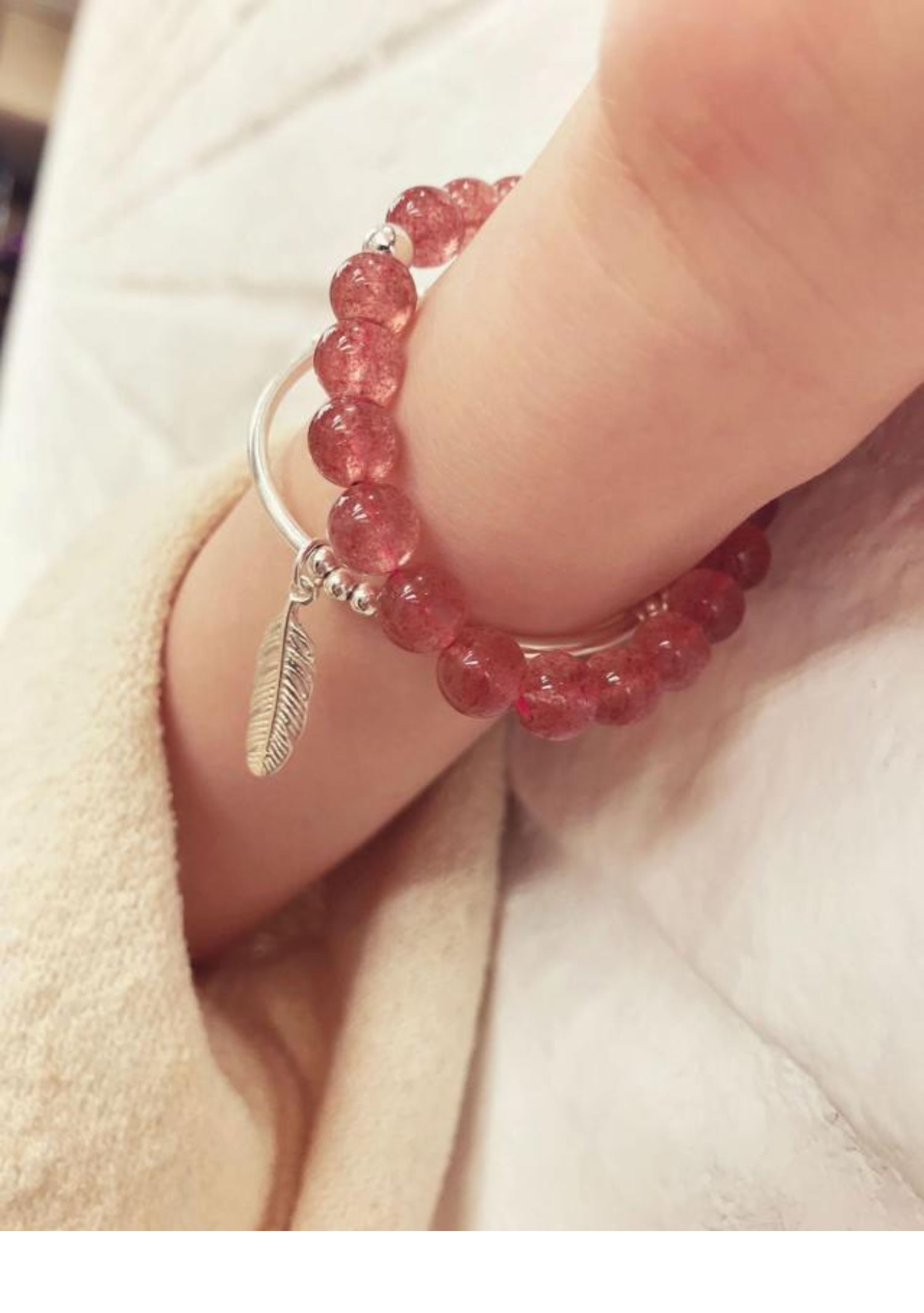 "Bộ hai mảnh đào hoa" Vòng tay pha lê dâu tây tự nhiên Vòng tay bạc Gửi món quà sinh nhật mạnh mẽ cho bạn gái vòng tay pnj
