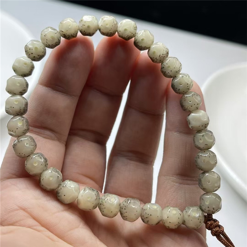 Seamless White Ice Jade Bodhi Bracelet Made of Stone and Jade Material, Fully Jade-Like, Bone China White Bracelet for Hand Holding