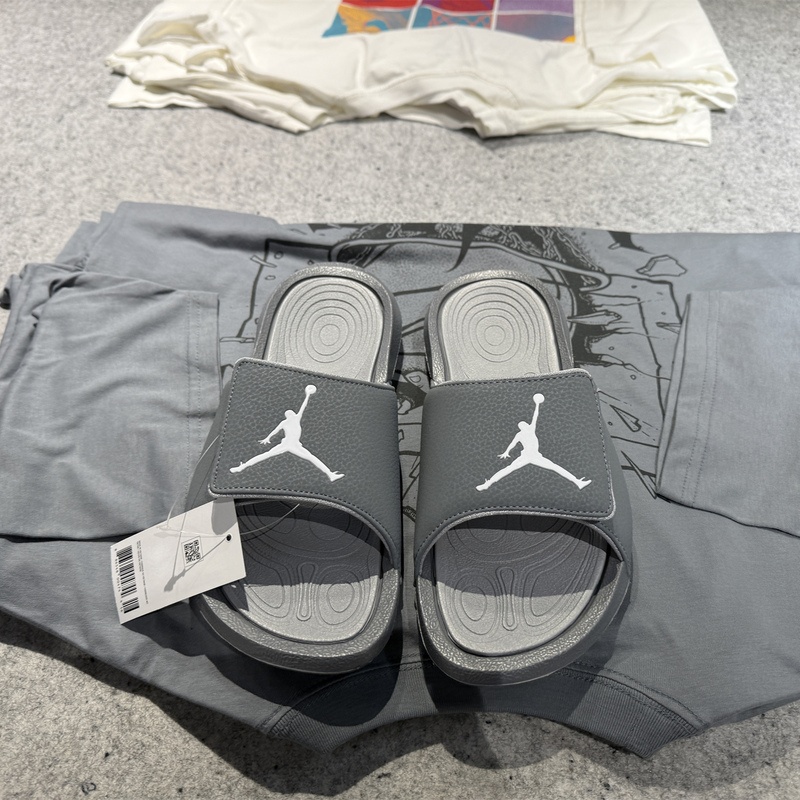 Authentic Air Jordan Hydro Men's Non-Slip and Wear-Resistant Sports and Leisure Slippers 881473-004