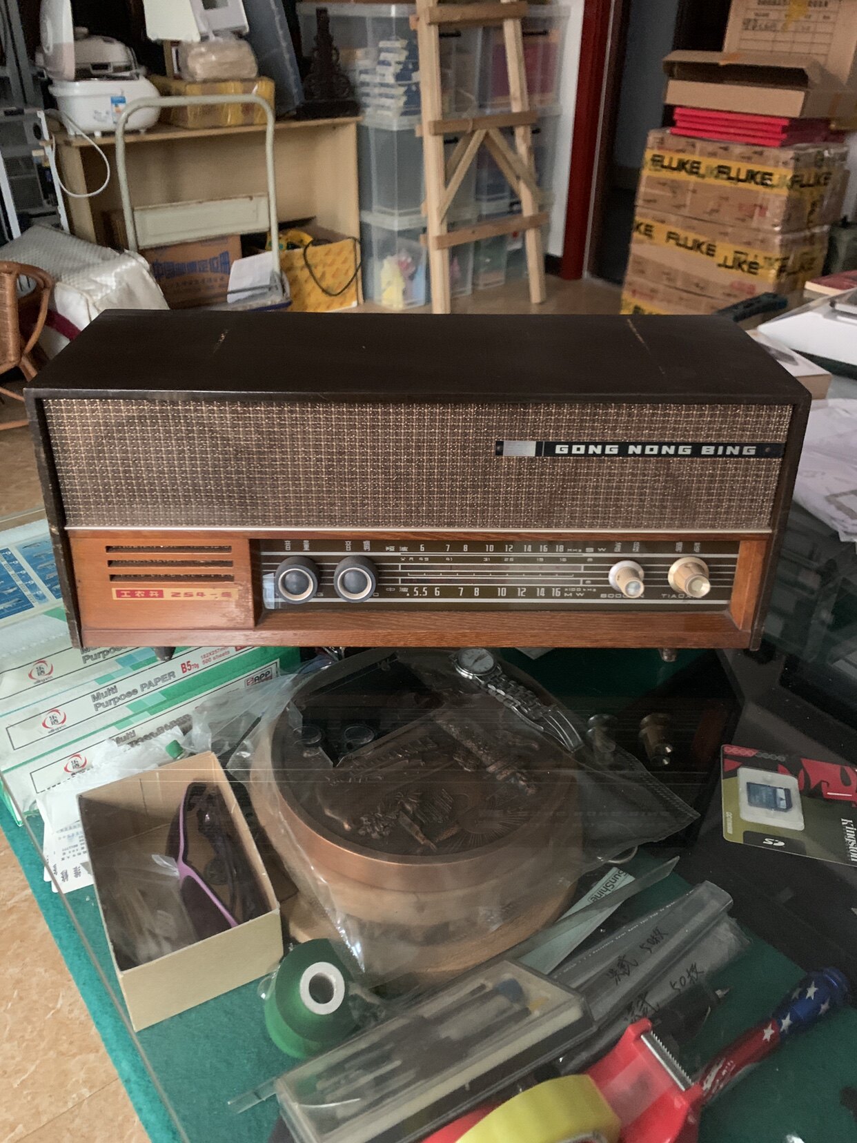 Shanghai workers, peasants and soldiers brand 254-5 type vacuum tube radio of the old cultural revolution period