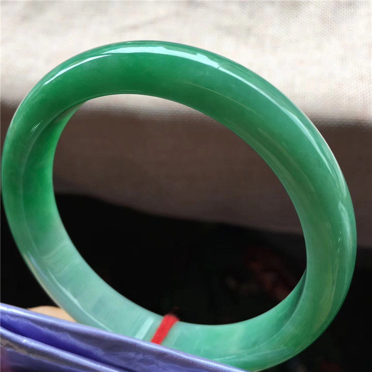 Jane Ang emerald 58 8 Old pit jade decoration full color positive ring emerald jade bracelet natural Myanmar ice glutinous seed Bean Color Bracelet