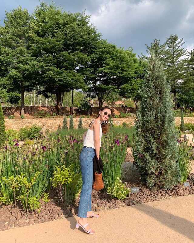 In Stock Redone Originals Classic High-Waisted Slim-Fit Jeans, Cropped Hem Pants