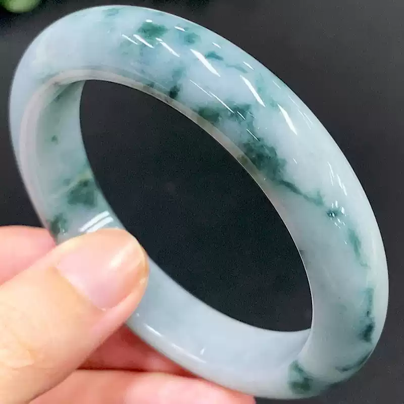 缅甸天然冰糯种乌鸡飘蓝花翡翠手镯白底青飘绿花翡翠玉手镯子女款-淘宝