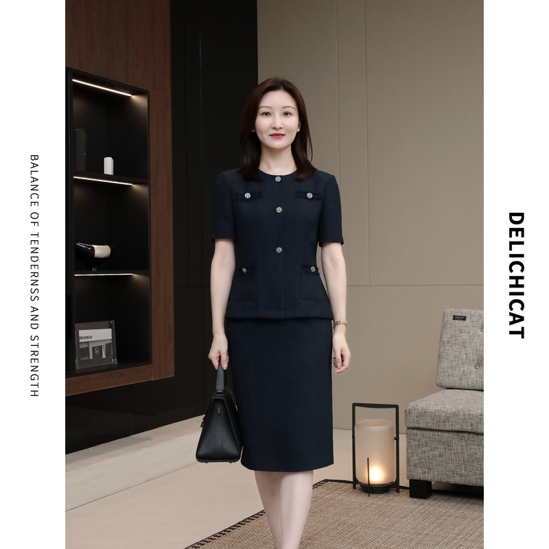 Delichicat｜"Urban Soft Power” Light Luxury Textured Waist-Cinching Suit Set with Workwear-Style Skirt