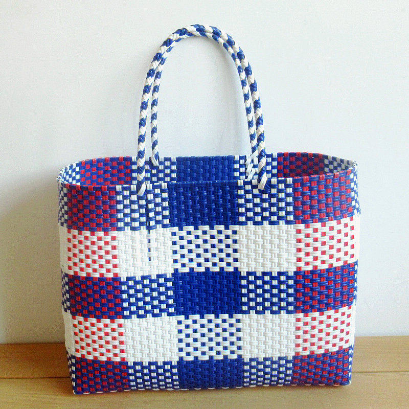 Popular new vegetable basket bag hand-woven basket shopping basket waterproof environmental protection hand carry to buy vegetable basket fashion hand basket