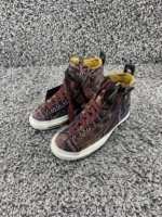 Бордовые высокие сапоги