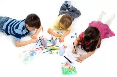 创意美术火热，孩子几岁学画画合适？2