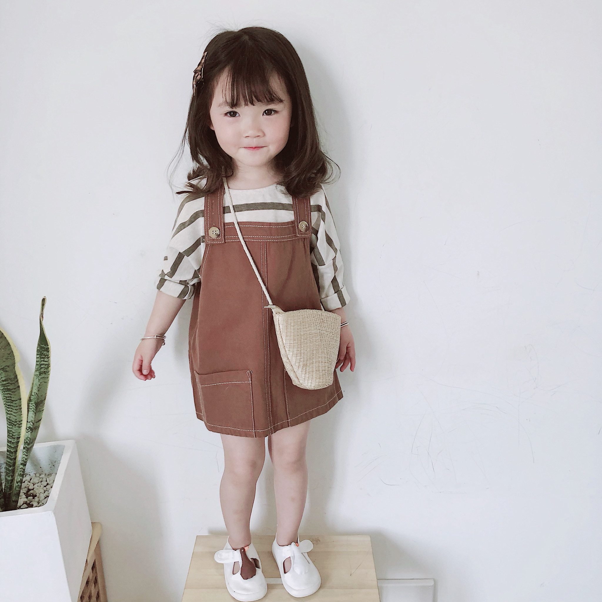 Bean bag Jun 2021 spring and autumn South Korea's new girl baby middle and small children wild cute Foreign fashion baby bag skirt