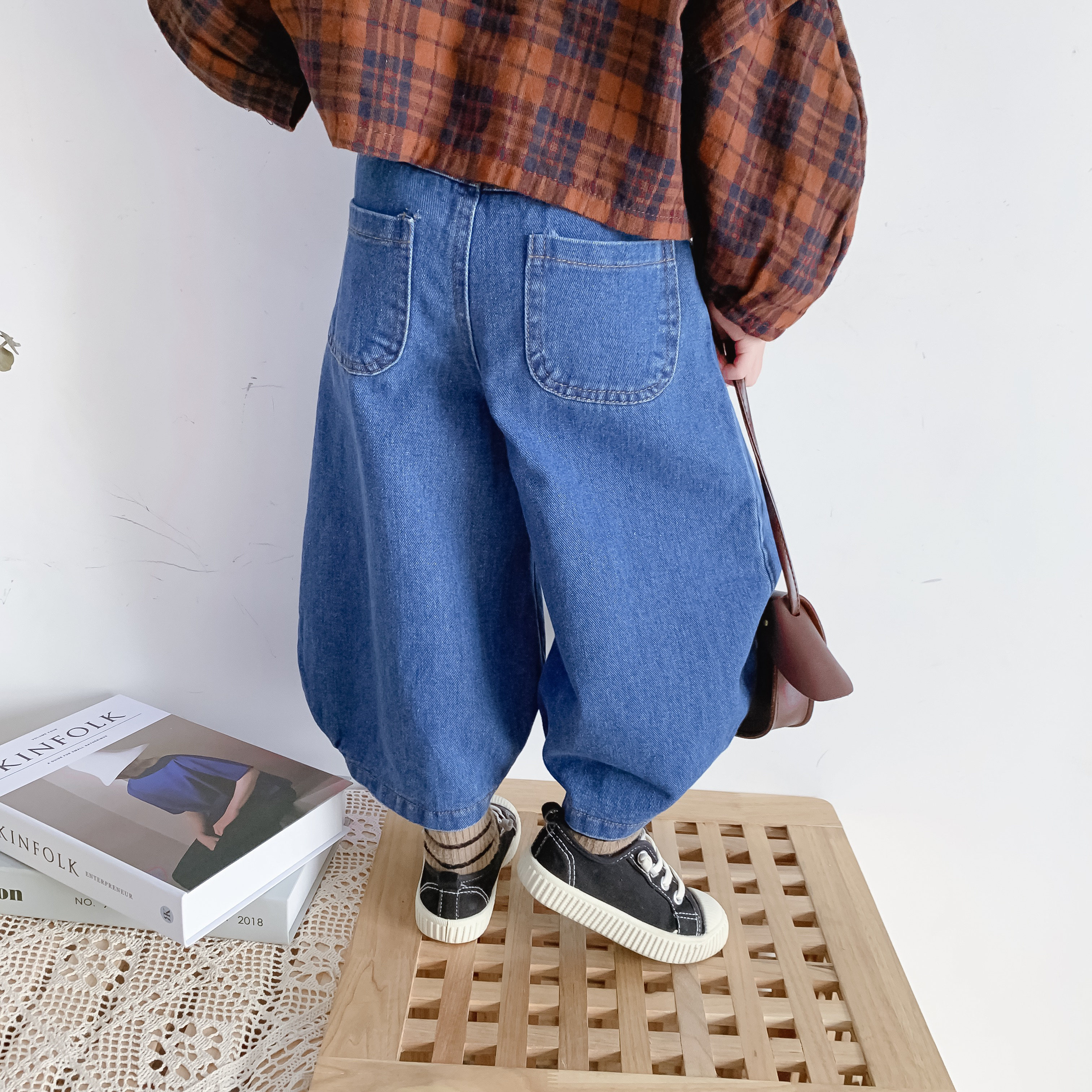 Recessed styling design paragraph 22 Spring and autumn male and female children's baby Fashion Casual Loose Denim Light Cage Pants Broadlegged Pants