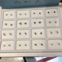 Spanish Counter CENTENNIAL ROYAL MAJORICA CLASSIC MINI 4MM COLORED DIAMOND COLORED PEARL STUD EARRINGS