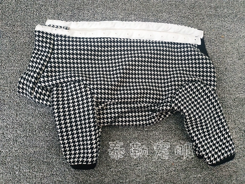 Осень и зима, а также бархатная и утолщенная одежда для собак, которая согреет, защитит живот и предотвратит простуду, клетчатое пальто с высоким воротником и высоким воротником на полном животе, четвероногое пальто.