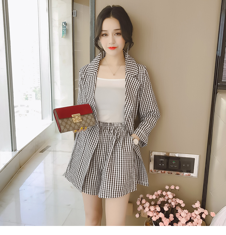 VK旗艦店 韓系休閒短褲條紋襯衫上衣吊帶顯瘦洋氣寬口褲套裝短袖褲裝