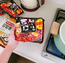 Eight Polar spicy noodles 1 bag 130g * 4 bags mail Korea direct mail ONLY JOEUN]