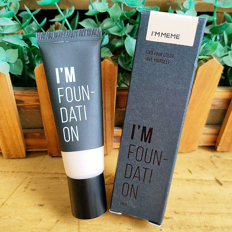 I love concealer foundation makeup artist recommended feather moisturizing makeup moisturizing