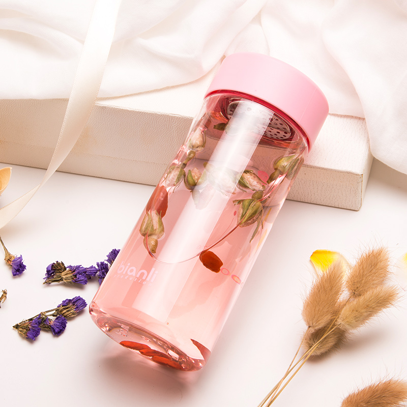 bianli 500ml plastic water cup sealable can be filled with boiling water delivery rope with tea partition simple hand cup