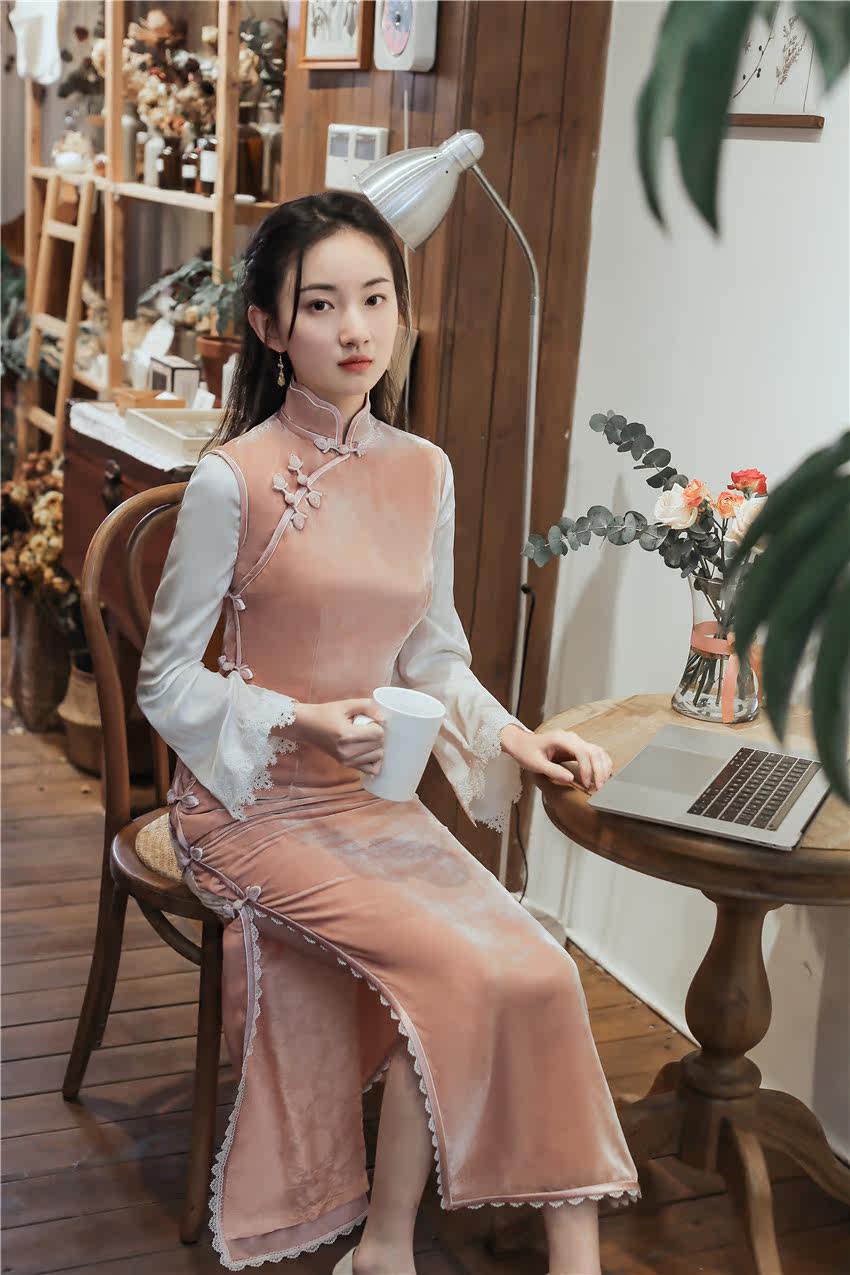 Spring, summer and autumn Chinese Republic of China style retro shoulder-length seven-point sleeve loose one-piece ancient style plate buckle cheongsam