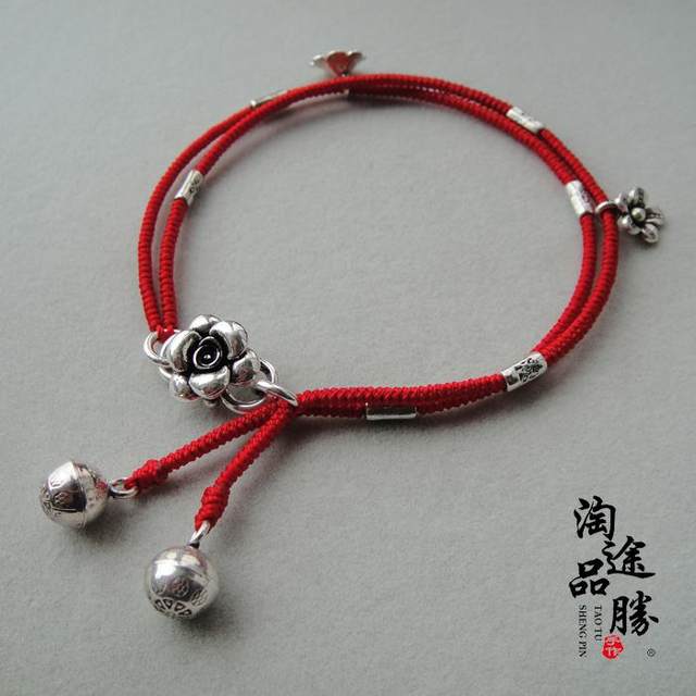 Yingdingding ການອອກແບບຕົ້ນສະບັບ custom-made ຊຽງໃຫມ່ອຸດສາຫະກໍາຫນັກ distressed 99 sterling ເງິນລະຄັງຂະຫນາດນ້ອຍດອກເພັດ knot ເຊືອກສີແດງ anklet