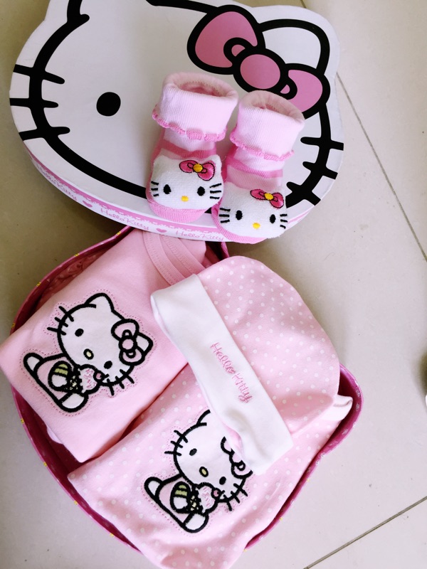 Coffret cadeau pour nouveau-né - Vêtements + Fournitures - Ref 1978017 Image 14