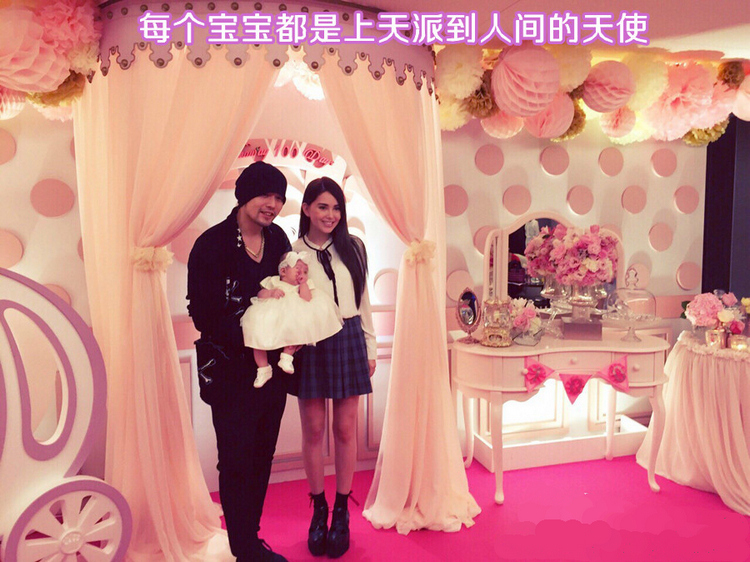 Coffret cadeau pour nouveau-né - Vêtements + Accessoires - Ref 1977998 Image 6