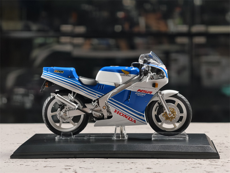 1/12 AOSHIMA Honda NSR 250R SP R4 Rothmans MC18 MOTORCYCLE MODEL