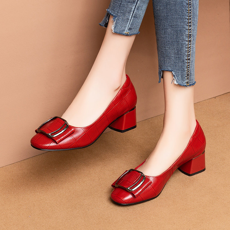 Square buckle single shoes women's thick heel shallow mouth leather 2022 new red soft leather slip-on small leather shoes medium heel peas shoes
