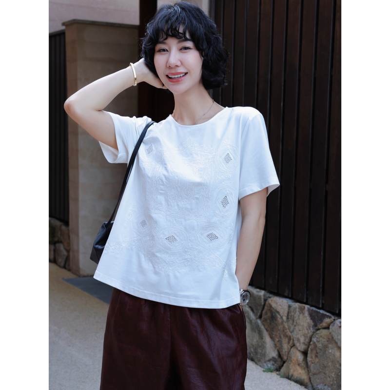 Tt Designer [Lace Light and Shadow] Vintage Hollow Embroidery Short-Sleeve T-Shirt for Women, Summer Back Neck Slit Top