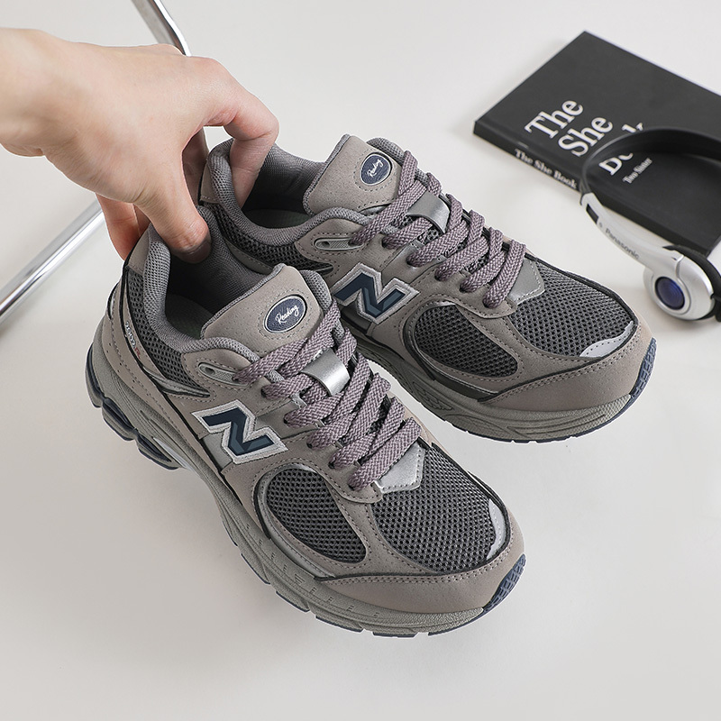 2026 New Model of the Famous Brand 2002R Original Gray Retro Dad Shoes for Men and Women Breathable Shock-Absorbing Running Shoes Sports Shoes