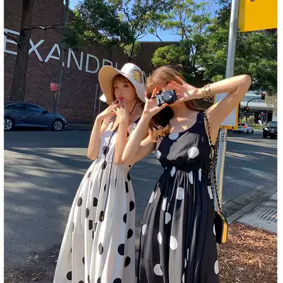 LIN CHAO ZHANG This issue's welfare section meets polka dot ELASTIC waist A-line skirt SEXY suspender dress