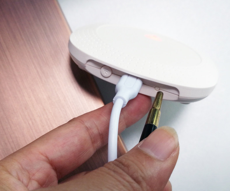 Private accommodation code lock sends temporary password unlocking gateway WIFI connects with internet remote mobile phone to unlock