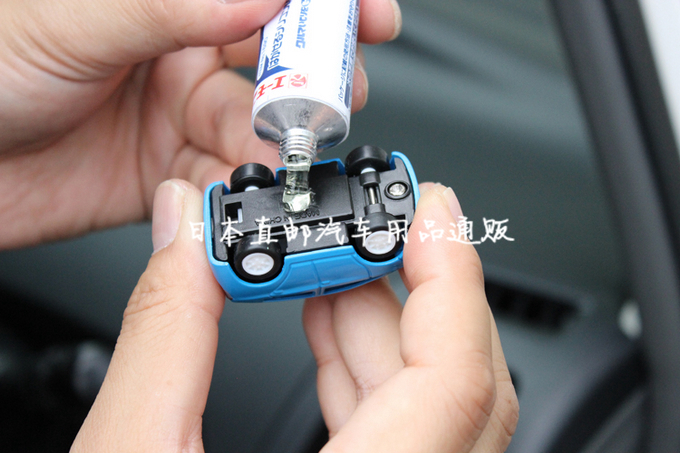 Japan Automotive Dashboard pastes fixed universal metal resin dual swing perfume model glue double sides