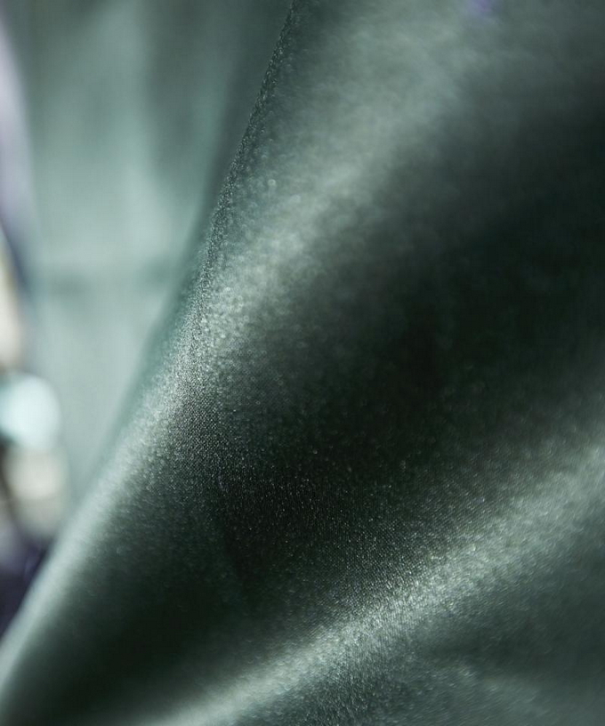 保护儿童出行：智能汽车遮阳帘的创新解决方案