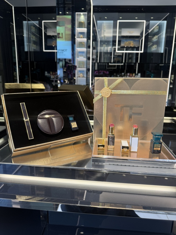 Direct Shipping from China 20% off Tf Lip Fragrance Gift Box 520 Gift Box White Musk Radiant Perfume Lipstick Makeup Set