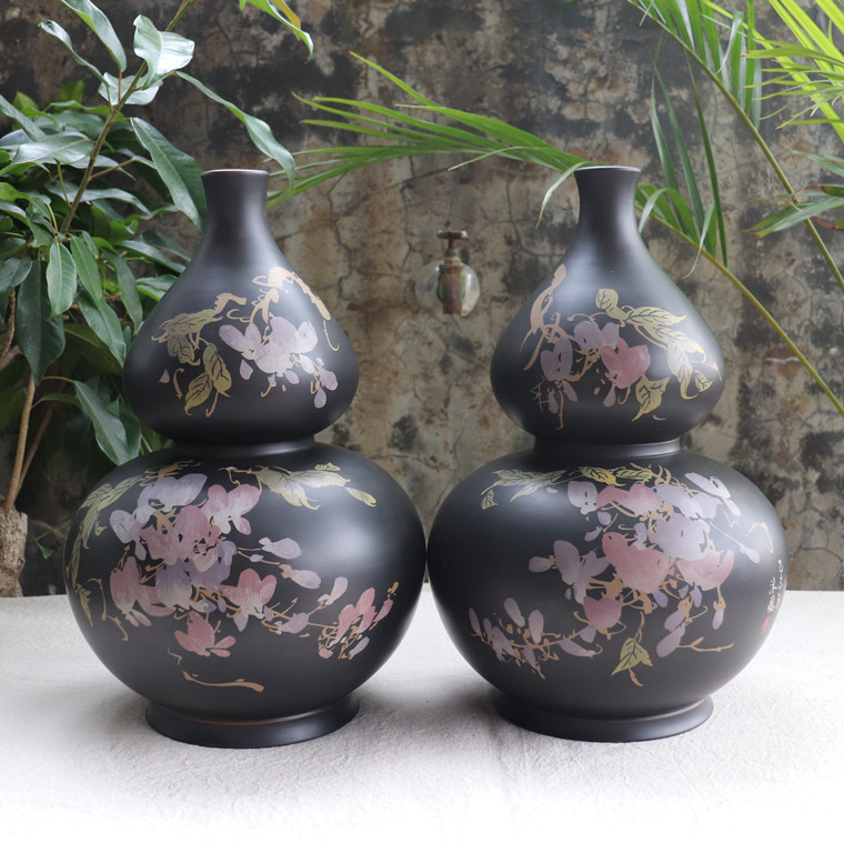 Yunnan Jianshui purple pottery vase Black pottery vase Exquisite gourd vase handmade by Master Yang Qingxiang Fulu