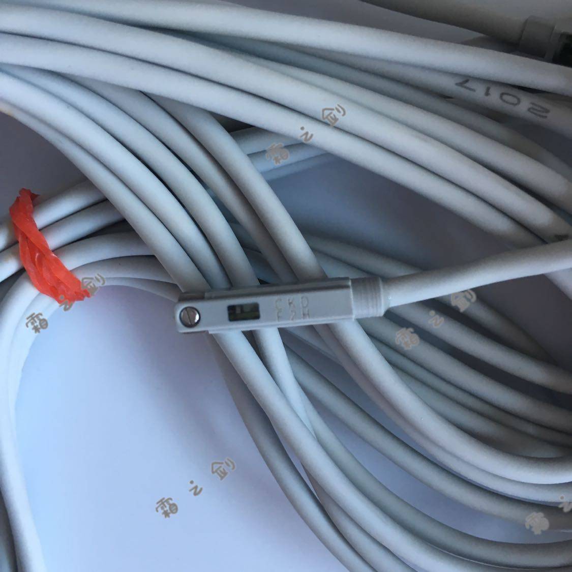 Original new CKD cylinder magnetic induction switch F0H F2H F3H F0V F2V F3V spot