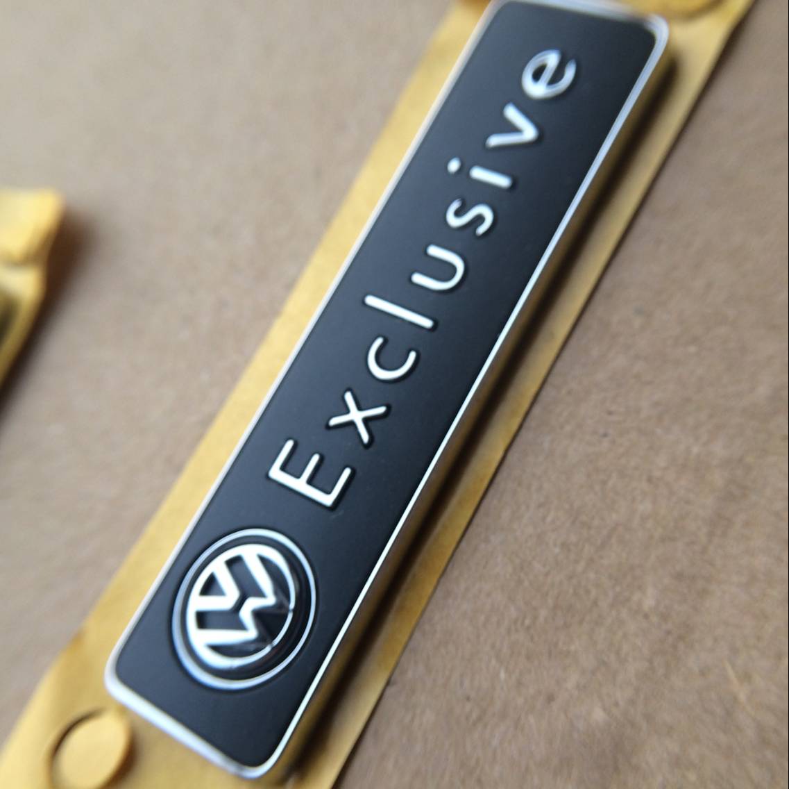 Купить Шильдик На Автомобиль Тигуан 2015г