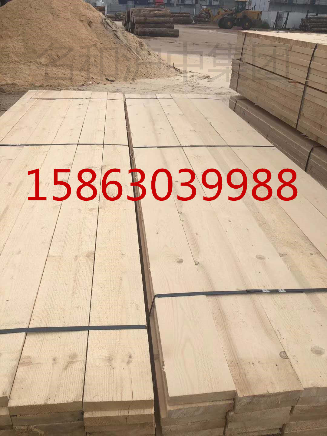 Construction wood square iron cedar white pine Zhangzi pine radiant pine wood custom support formwork solid wood strips complete car set for processing