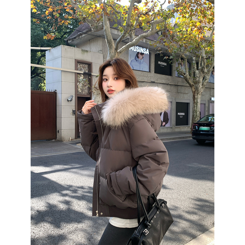 Snowy Mountain Realm Samsung 90 White Duck down Parka Short down Jacket for Women Winter Raccoon Fur Collar Thickened Coat