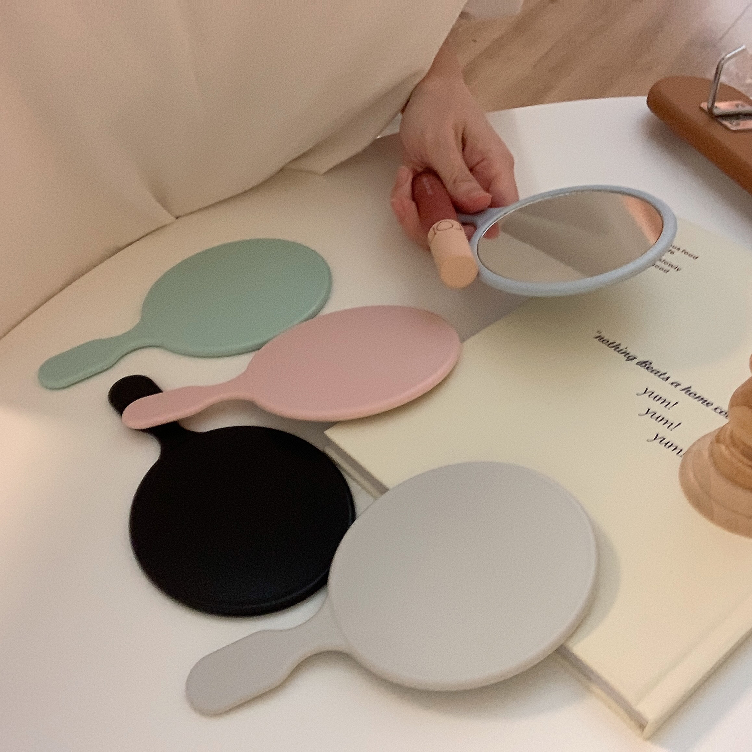 Help Grocery Shop with a mini mirror with a small mirror with a mirror